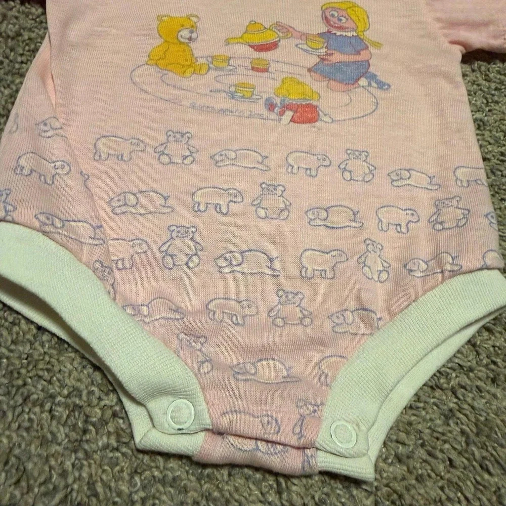 Vintage Sesame Street Baby Onesie 10-14 lbs Pink Tea Party Teddy Bear USA